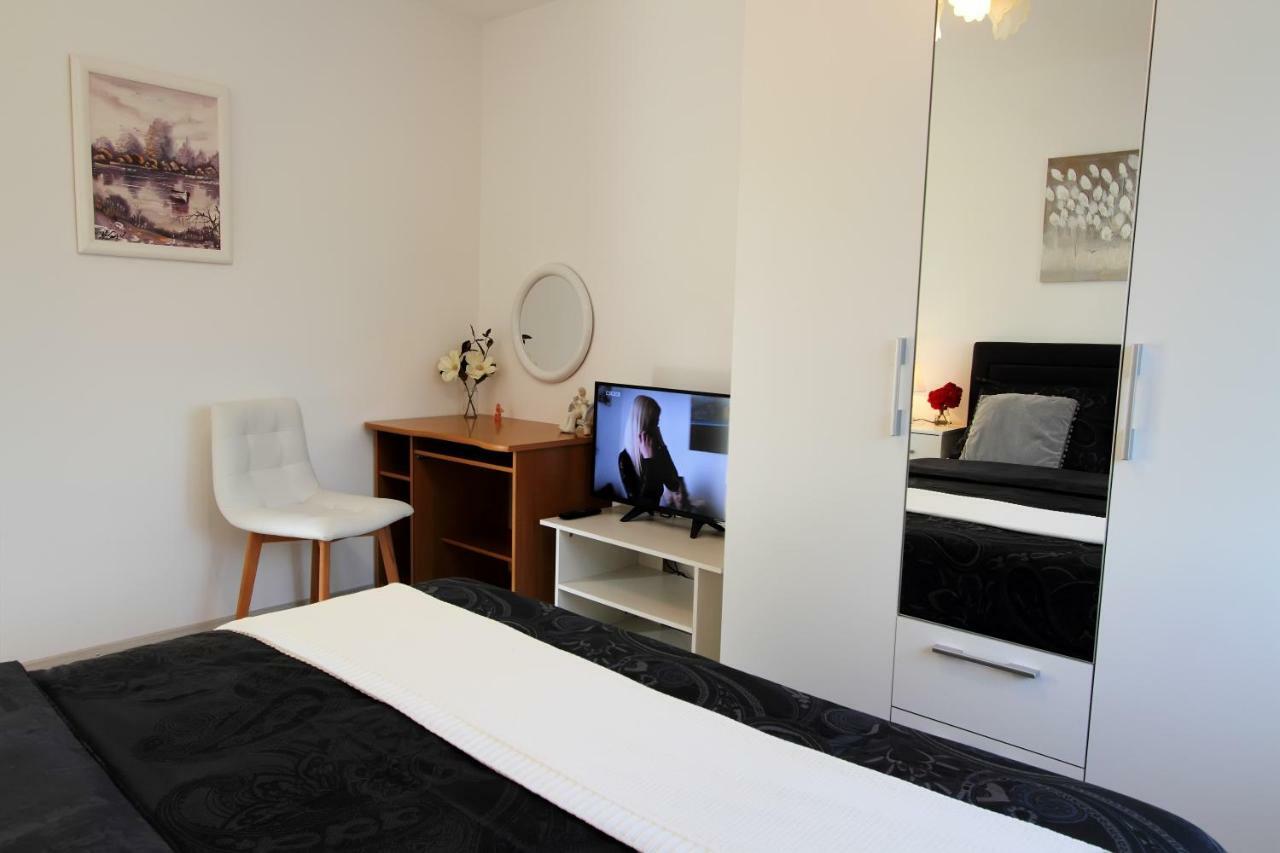 Apartmán Apartman Ana Otočac Exteriér fotografie
